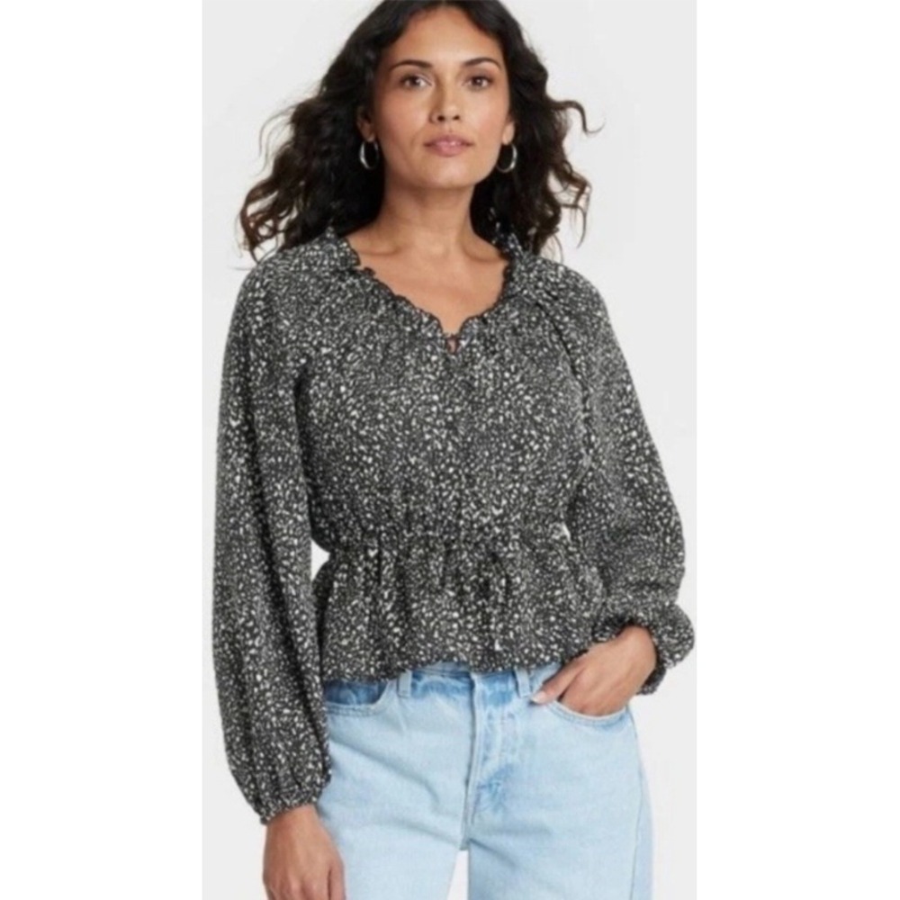 Universal Thread Ruffle Neck Blouse Long Sleeve Black Print Size S